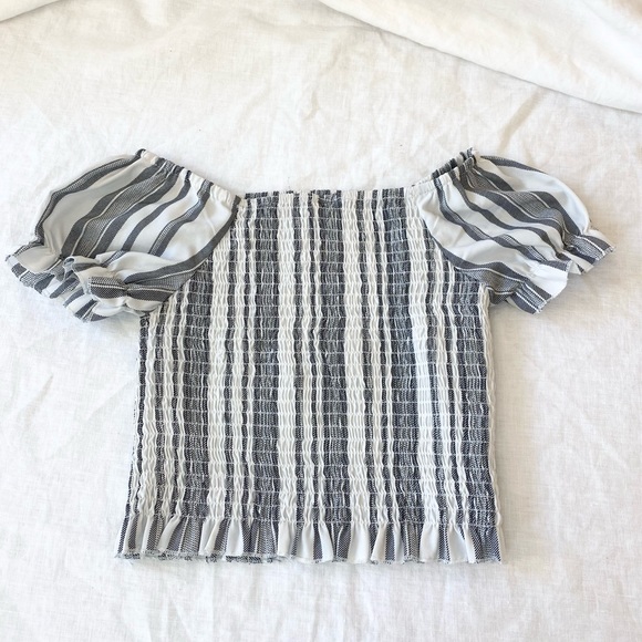 Japna Ruched Top - Picture 6 of 6